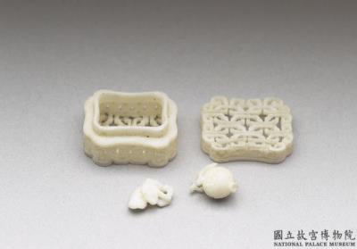 图片[2]-Ivory nested miniature box in openwrok relief (set of eleven), by Huang Zhenxiao. Qing dynasty, Qianloing reign, 1739-China Archive